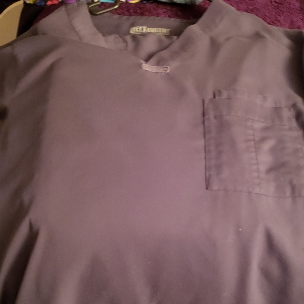 Xl grey scrub set for men